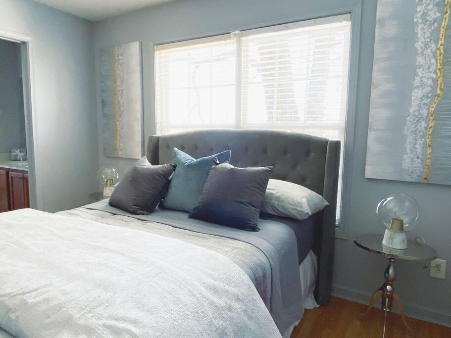 Entire Home Downtown Atl! Walk To Gwcc And More! Atlanta Eksteriør billede